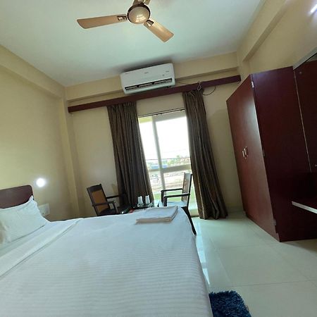 Hotel Golden Wave Puri Eksteriør billede