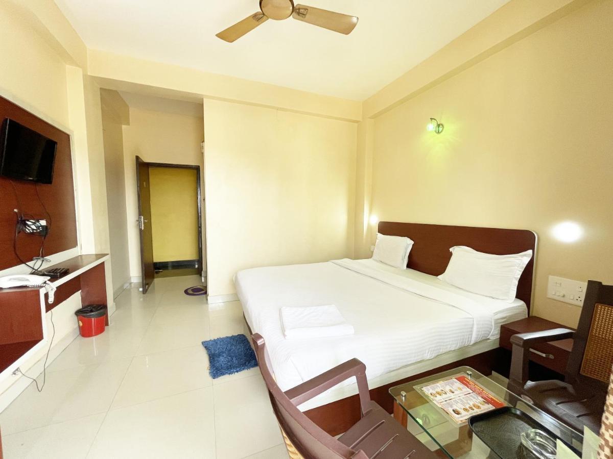 Hotel Golden Wave Puri Eksteriør billede