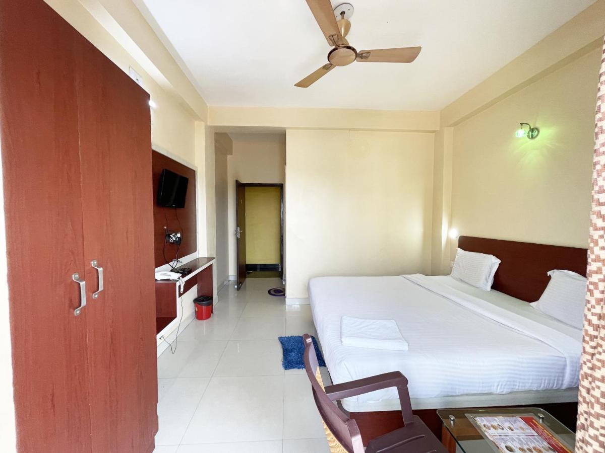 Hotel Golden Wave Puri Eksteriør billede