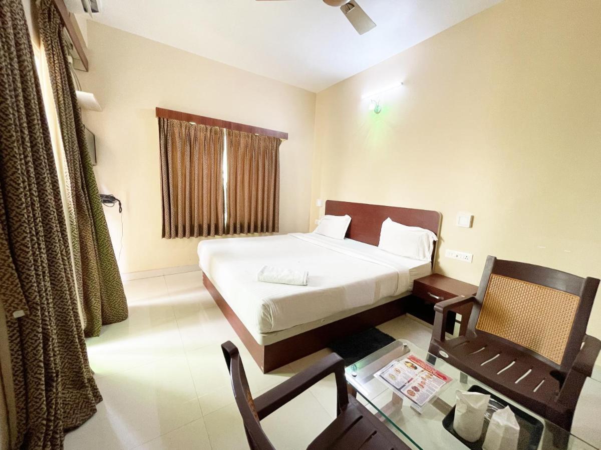 Hotel Golden Wave Puri Eksteriør billede
