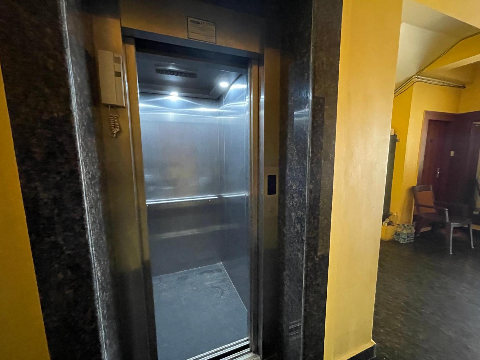 Hotel Golden Wave Puri Eksteriør billede